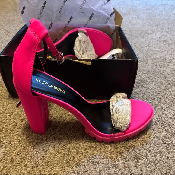 Valentino Red and Silver Tote Bag - Picture 14 of 15